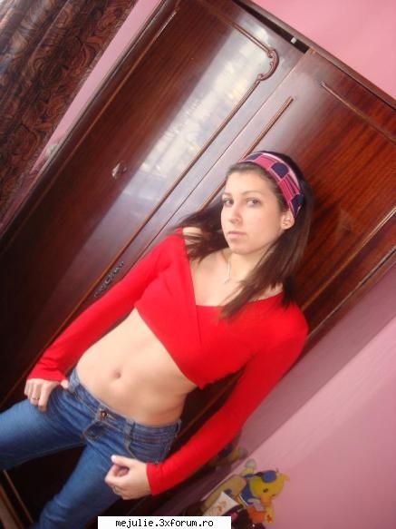 just me poze